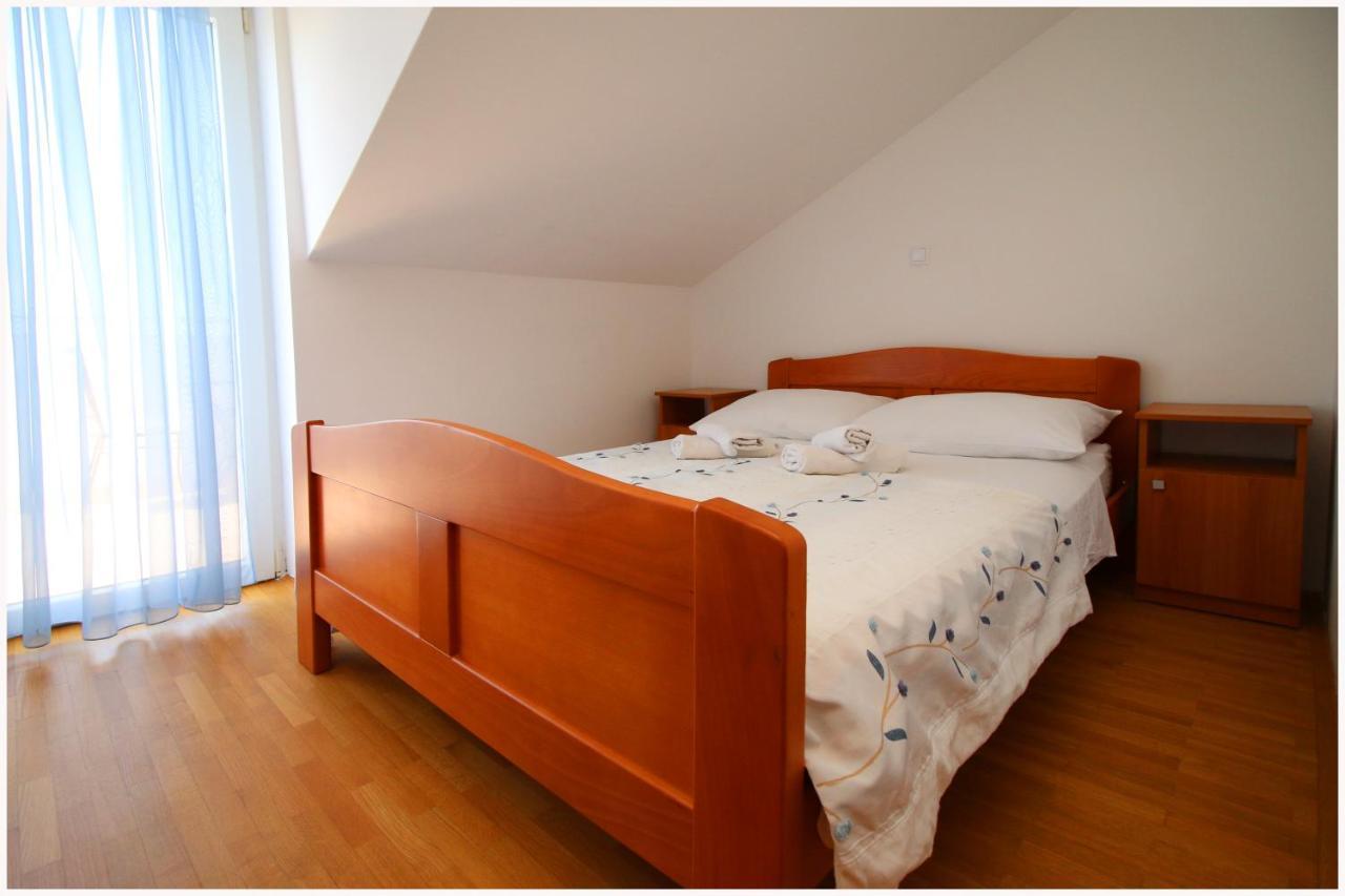 Guest House Lav Primošten Exteriér fotografie