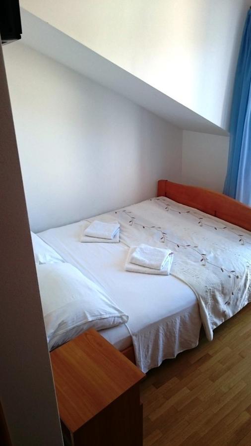 Guest House Lav Primošten Exteriér fotografie